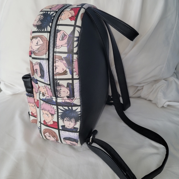 Jujutsu Kaisen mini backpack - Picture 2 of 4